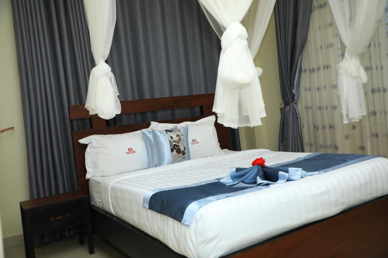 Galaxy Motel Kampala Exteriör bild