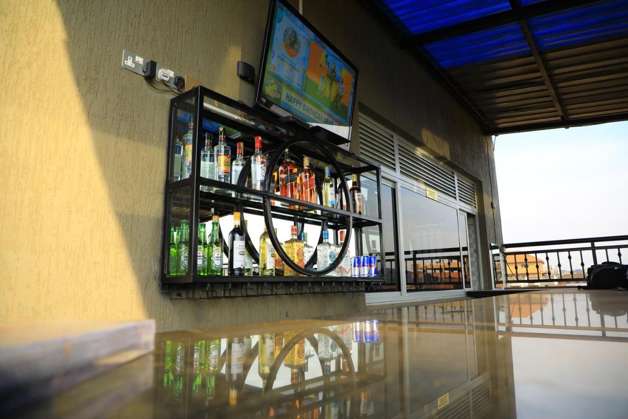Galaxy Motel Kampala Exteriör bild