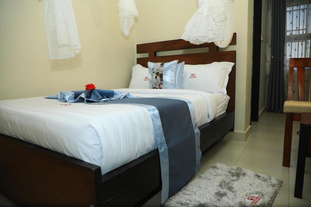 Galaxy Motel Kampala Exteriör bild