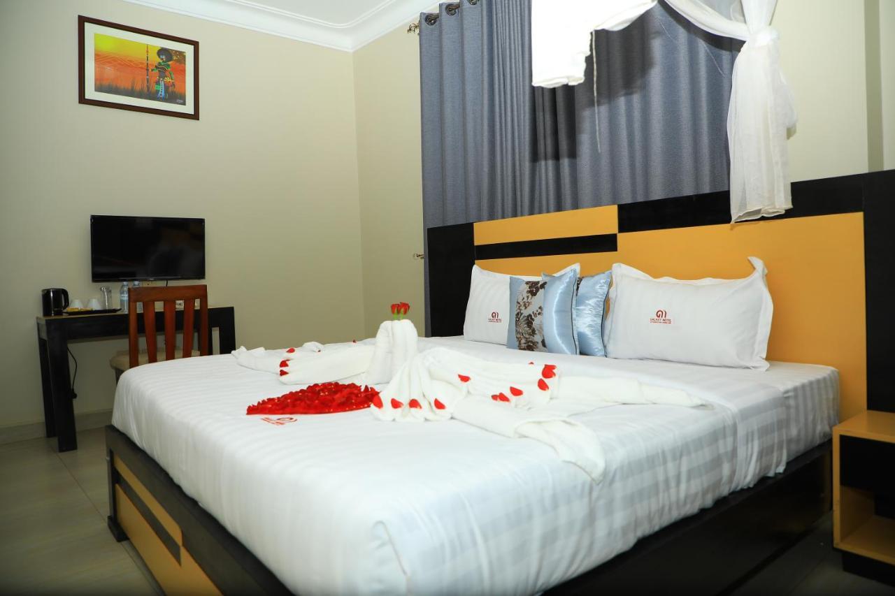 Galaxy Motel Kampala Exteriör bild